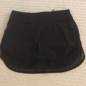 Lululemon black running/tennis skirt